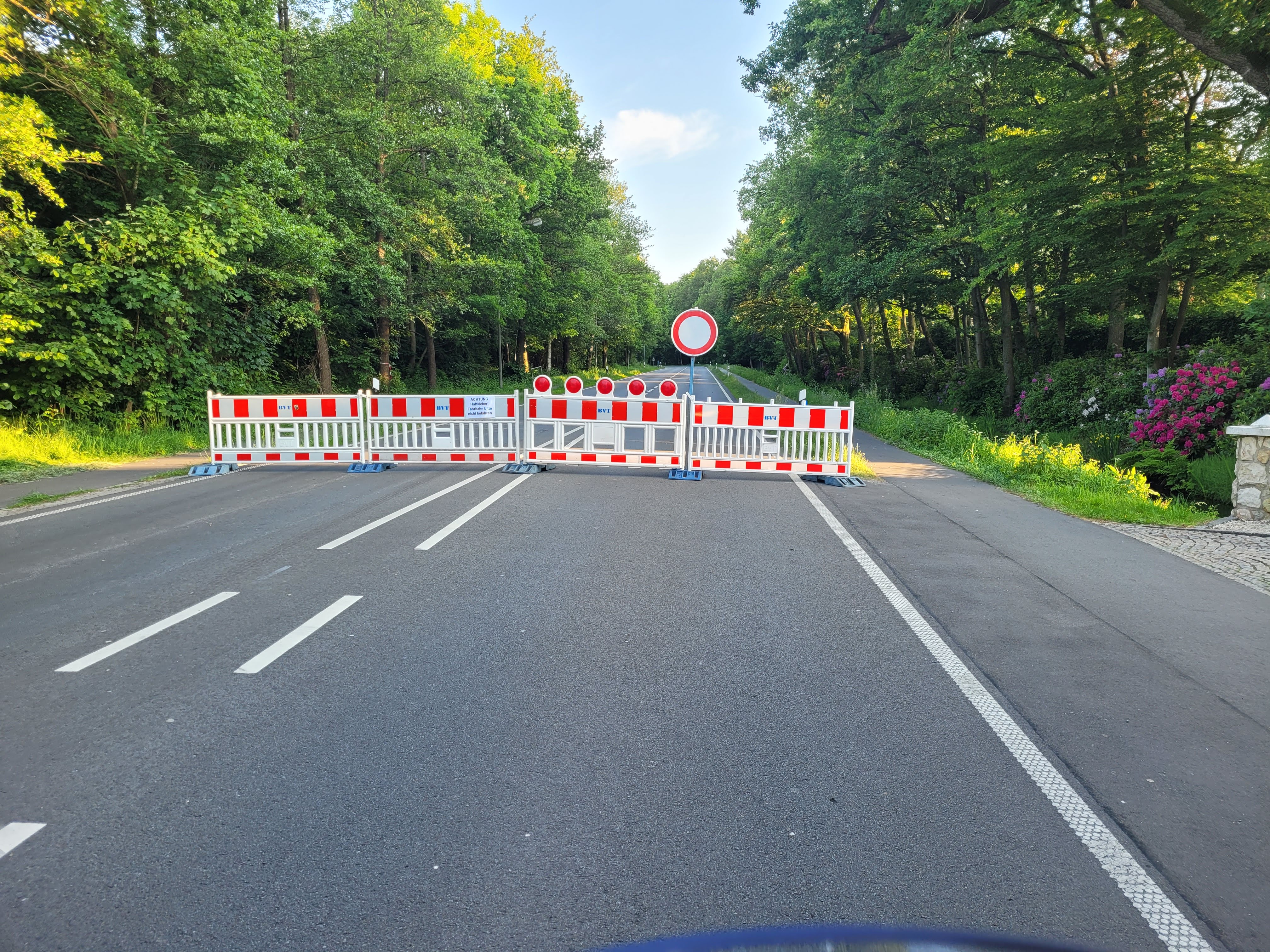 VOLLSPERRUNG HEISFELDER STRASSE B70